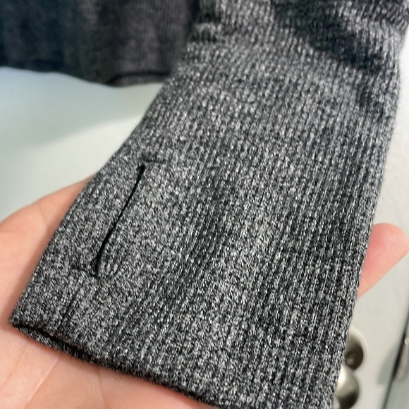 Juniors SO Perfect Sweatshirt- Size Small- EUC - Picture 2 of 5